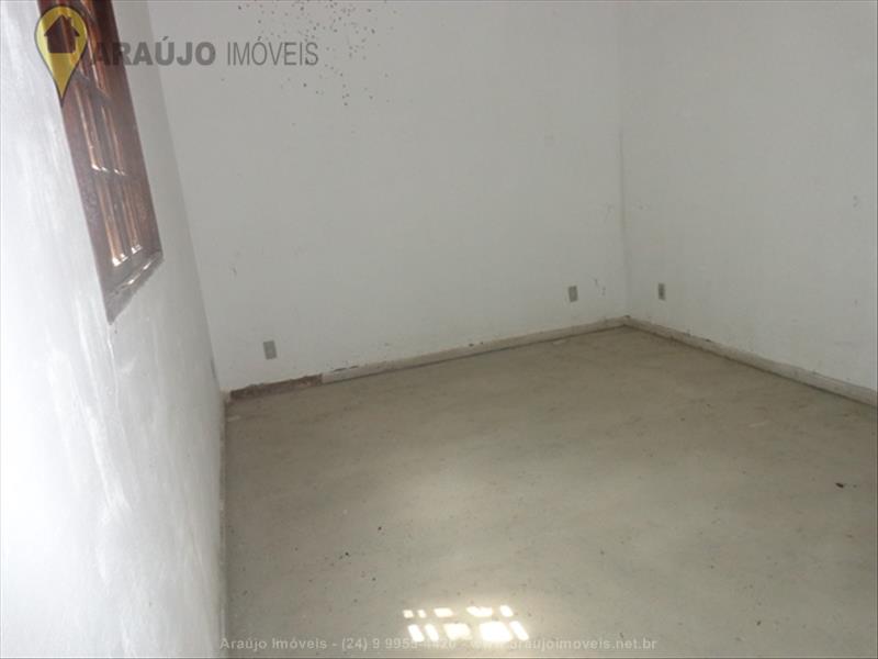 Casa a Venda no Penedo em Itatiaia