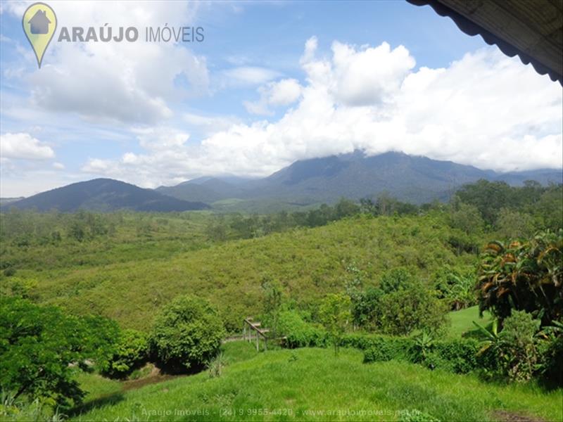 Casa a Venda no Penedo em Itatiaia
