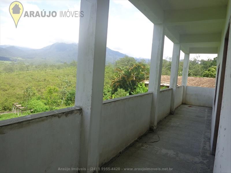 Casa a Venda no Penedo em Itatiaia