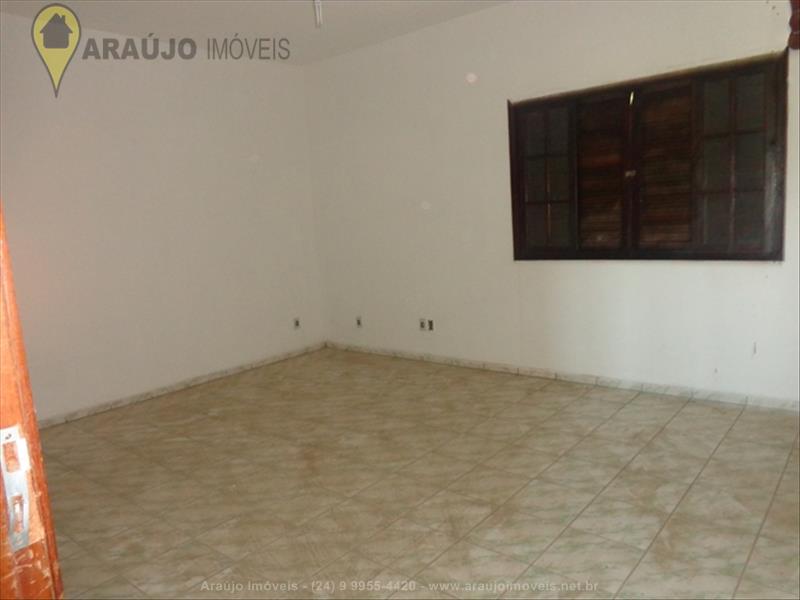 Casa a Venda no Penedo em Itatiaia