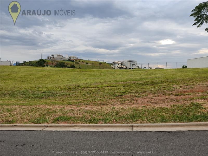 Terreno a Venda no Parque Ipiranga em Resende