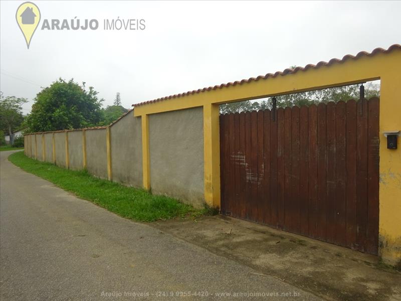 Casa a Venda no Penedo em Itatiaia