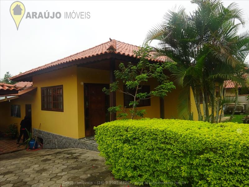 Casa a Venda no Penedo em Itatiaia