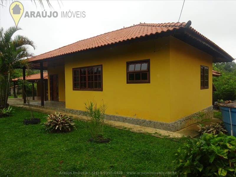 Casa a Venda no Penedo em Itatiaia