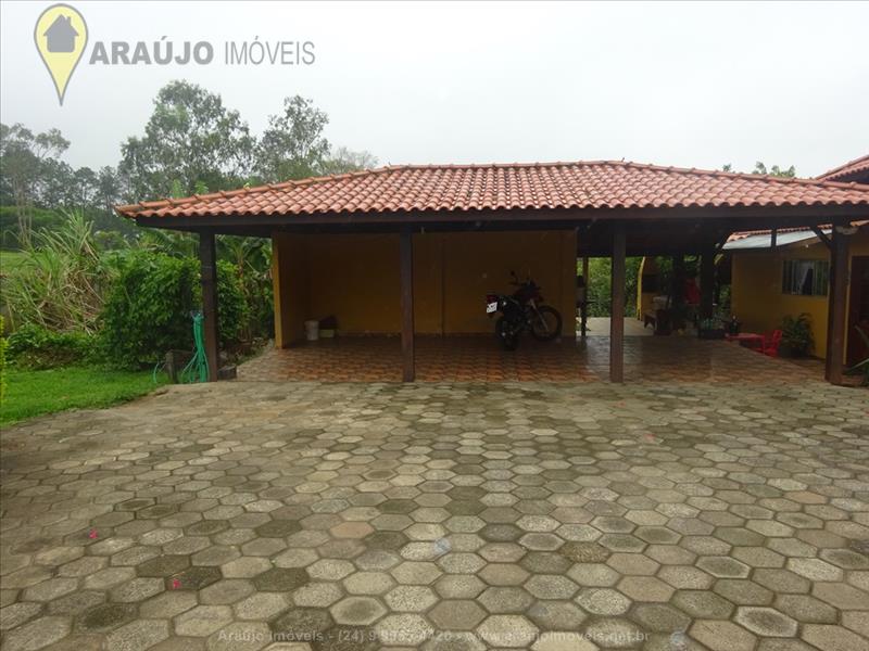 Casa a Venda no Penedo em Itatiaia