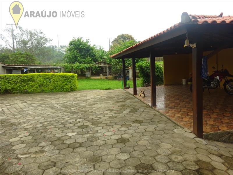 Casa a Venda no Penedo em Itatiaia