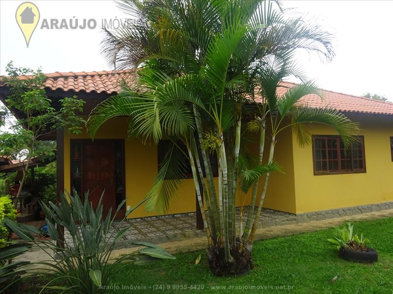 Casa a Venda no Penedo em Itatiaia