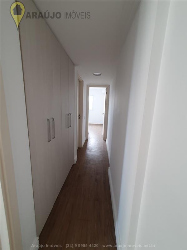 Apartamento a Venda no Comercial em Resende