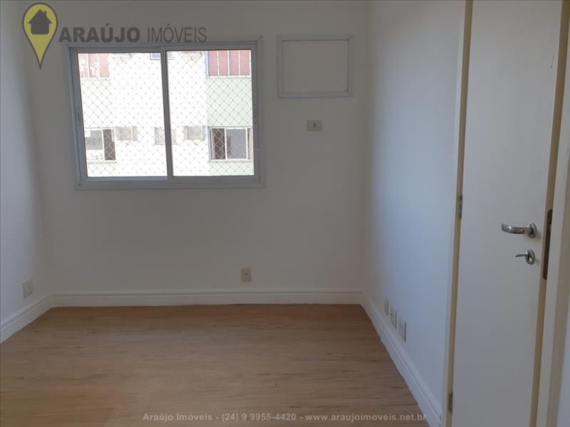 Apartamento a Venda no Comercial em Resende