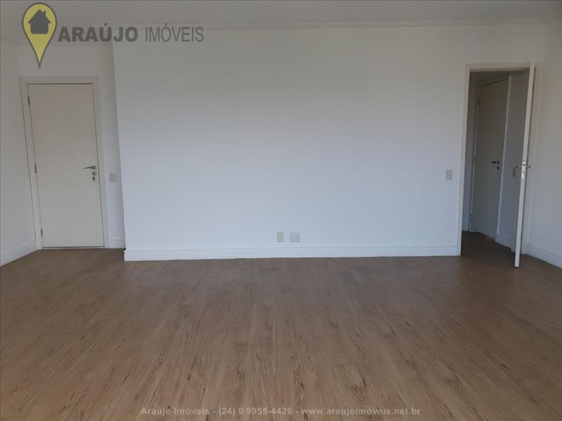 Apartamento a Venda no Comercial em Resende