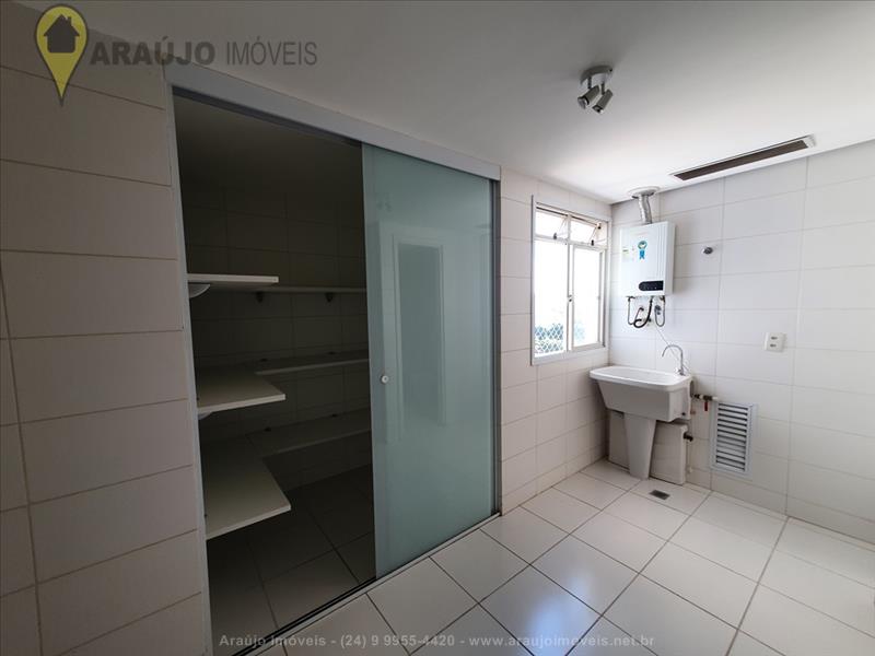 Apartamento a Venda no Comercial em Resende