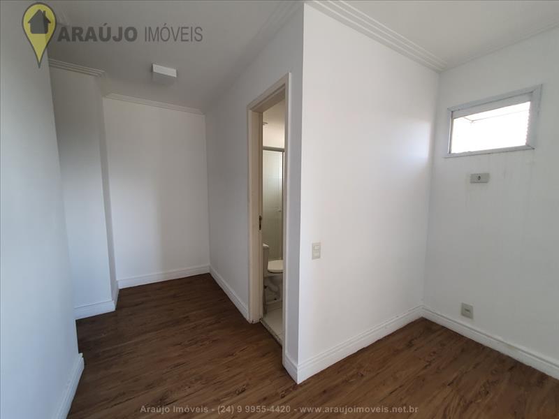 Apartamento a Venda no Comercial em Resende