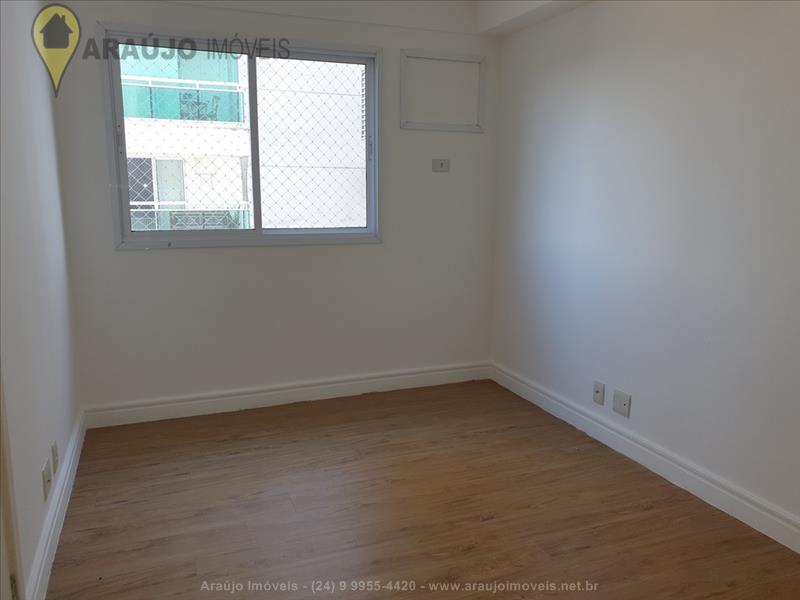 Apartamento a Venda no Comercial em Resende