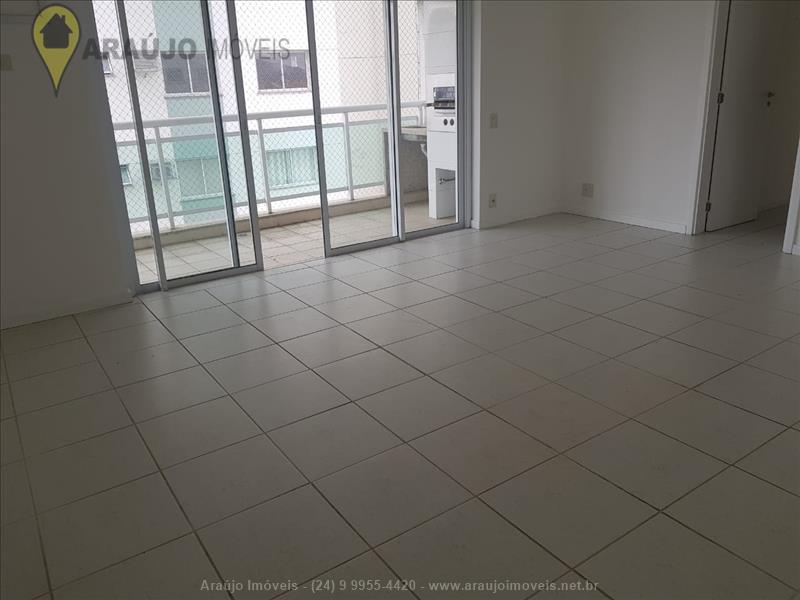 Apartamento a Venda no Comercial em Resende