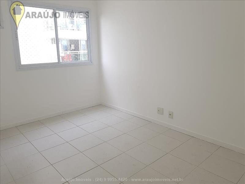 Apartamento a Venda no Comercial em Resende