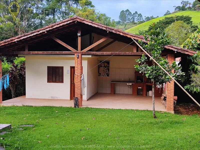 Casa a Venda no Penedo em Itatiaia