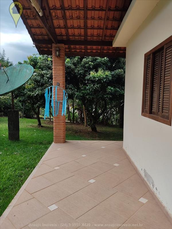 Casa a Venda no Penedo em Itatiaia