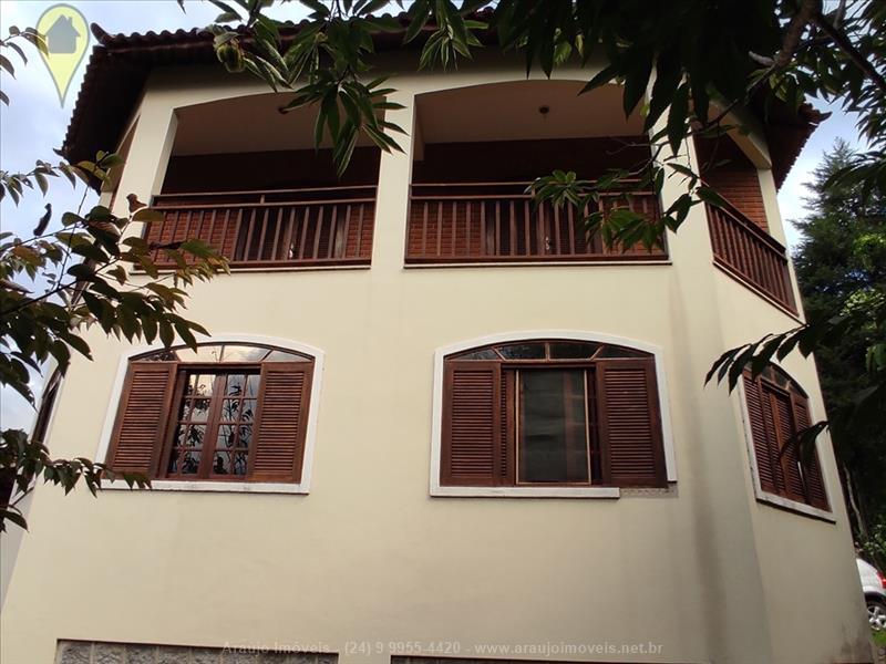 Casa a Venda no Penedo em Itatiaia