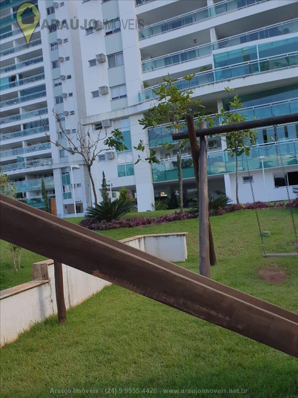 Apartamento a Venda no Comercial em Resende
