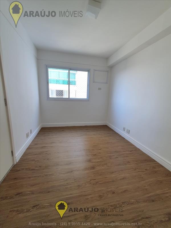 Apartamento a Venda no Comercial em Resende