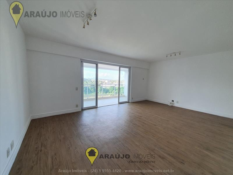 Apartamento a Venda no Comercial em Resende