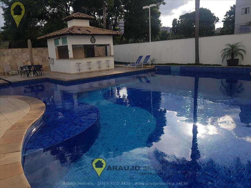 Apartamento a Venda no Comercial em Resende