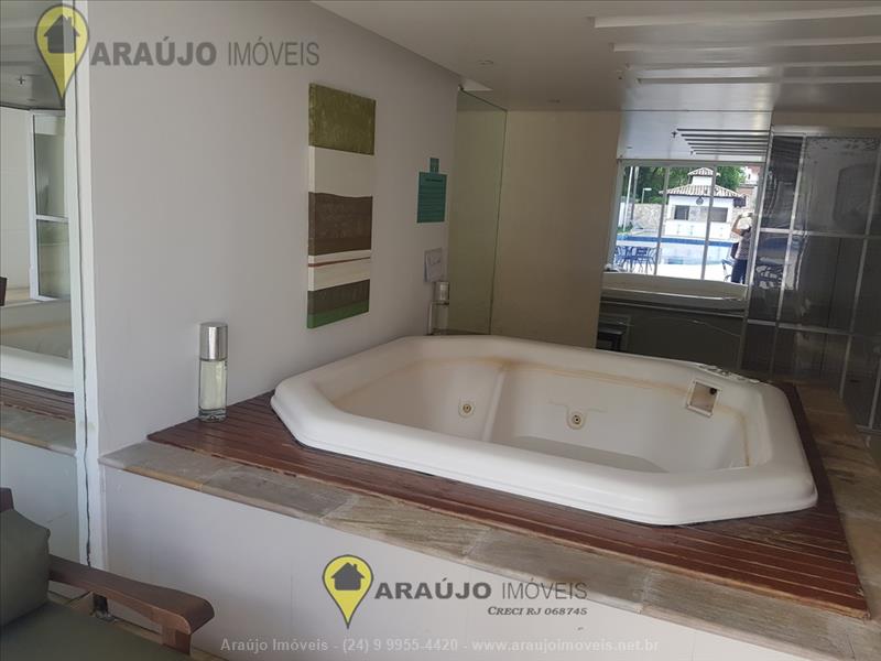 Apartamento a Venda no Comercial em Resende