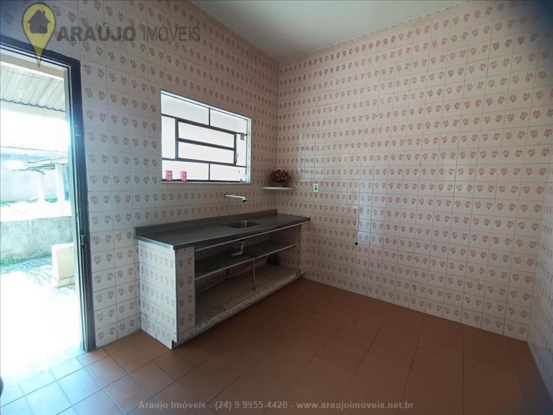 Casa para Venda ou Alugar no Vila Julieta em Resende