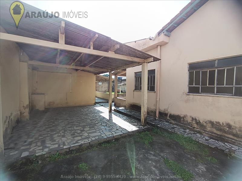 Casa para Venda ou Alugar no Vila Julieta em Resende
