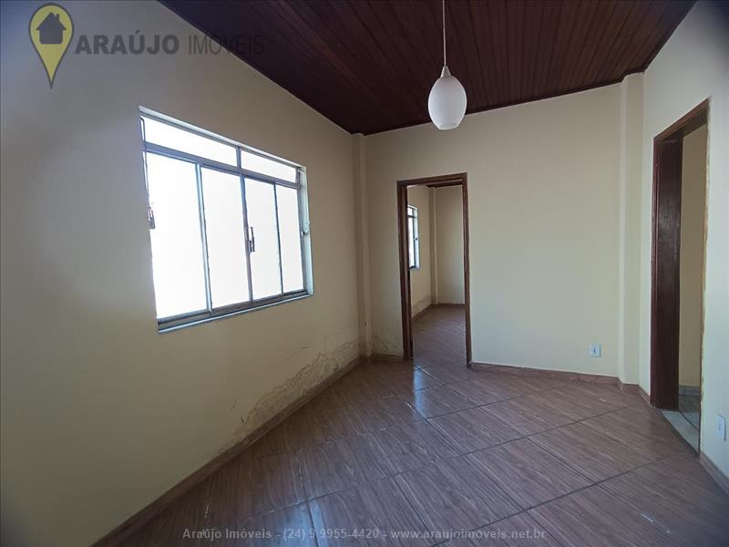Casa para Venda ou Alugar no Vila Julieta em Resende