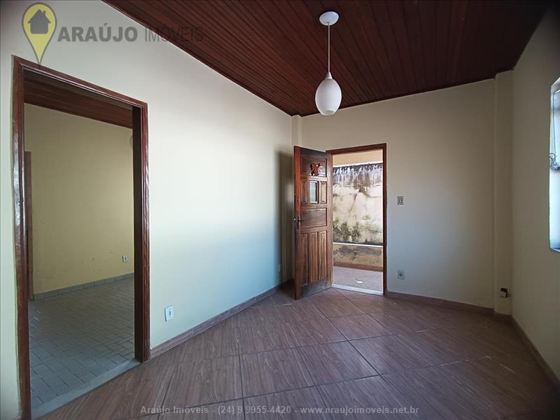 Casa para Venda ou Alugar no Vila Julieta em Resende