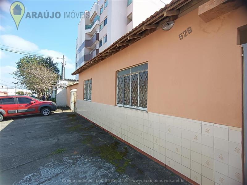 Casa para Venda ou Alugar no Vila Julieta em Resende