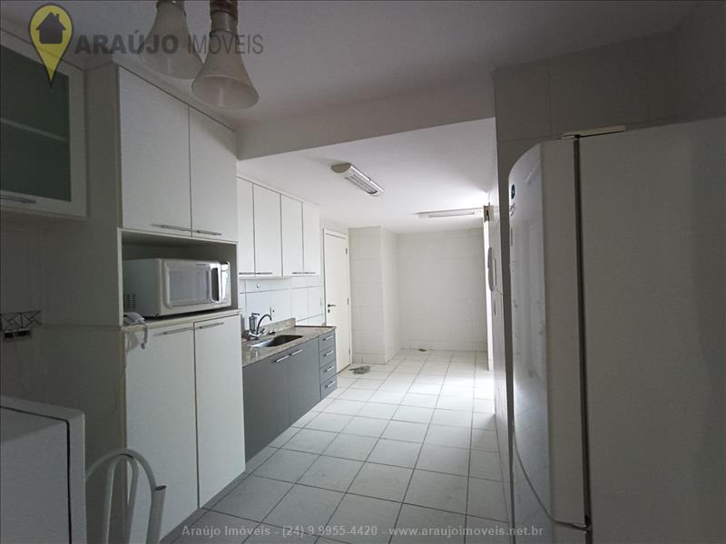 Apartamento para Alugar no Comercial em Resende
