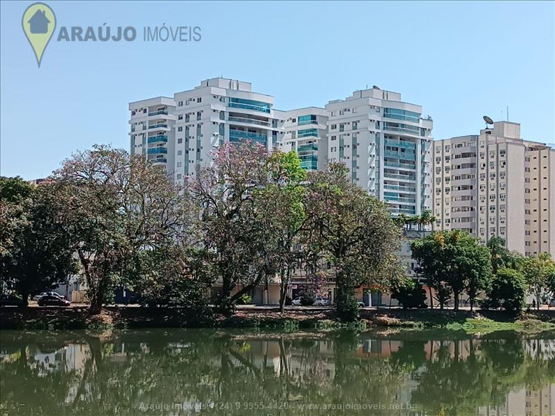 Apartamento para Alugar no Comercial em Resende