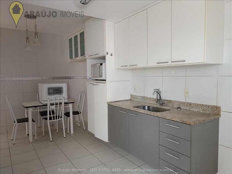 Apartamento para Alugar no Comercial em Resende