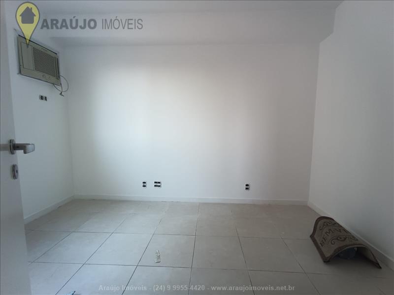 Apartamento para Alugar no Comercial em Resende
