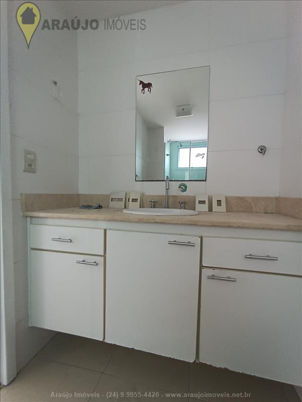 Apartamento para Alugar no Comercial em Resende