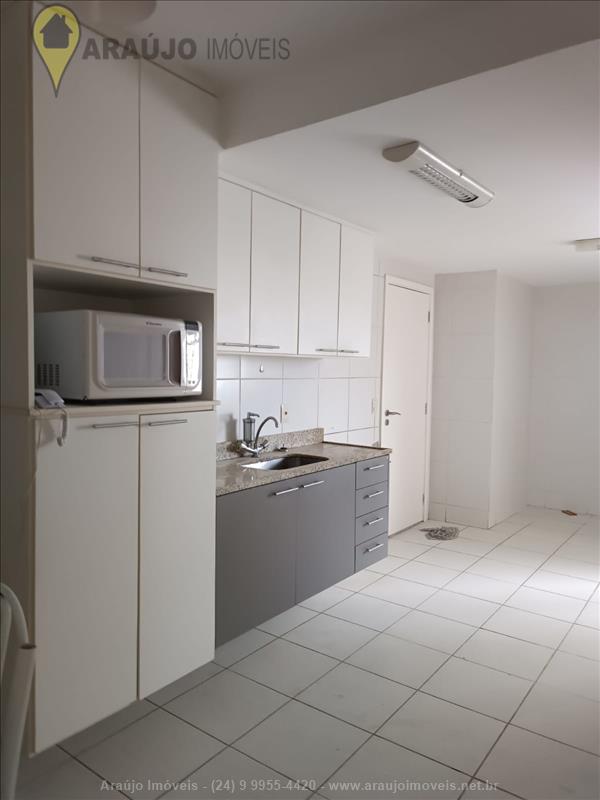 Apartamento para Alugar no Comercial em Resende