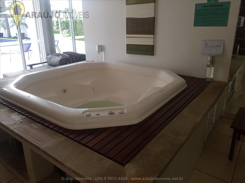 Apartamento para Alugar no Comercial em Resende