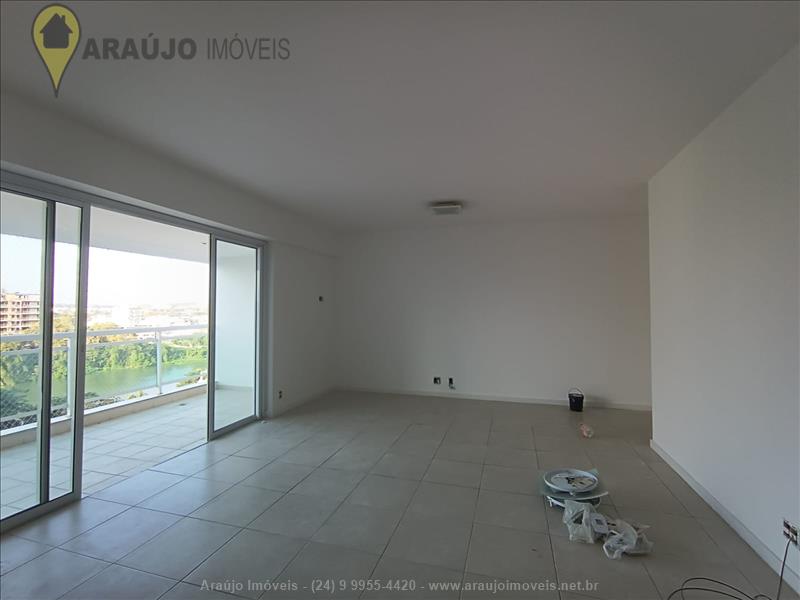 Apartamento para Alugar no Comercial em Resende