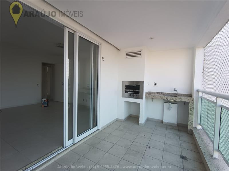Apartamento para Alugar no Comercial em Resende