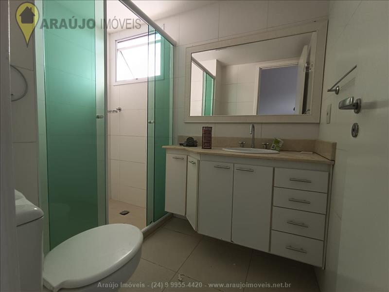 Apartamento para Alugar no Comercial em Resende