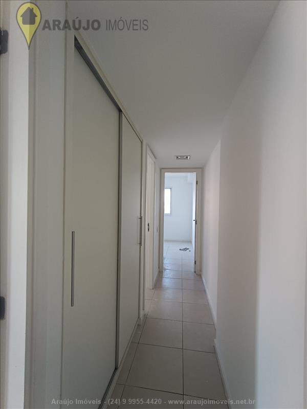 Apartamento para Alugar no Comercial em Resende