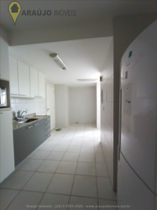 Apartamento para Alugar no Comercial em Resende
