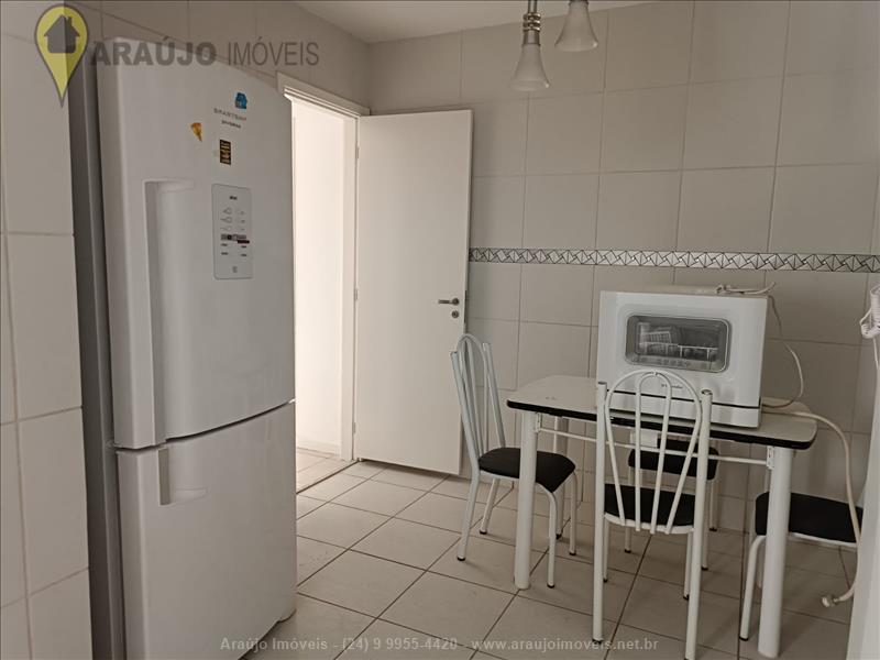 Apartamento para Alugar no Comercial em Resende