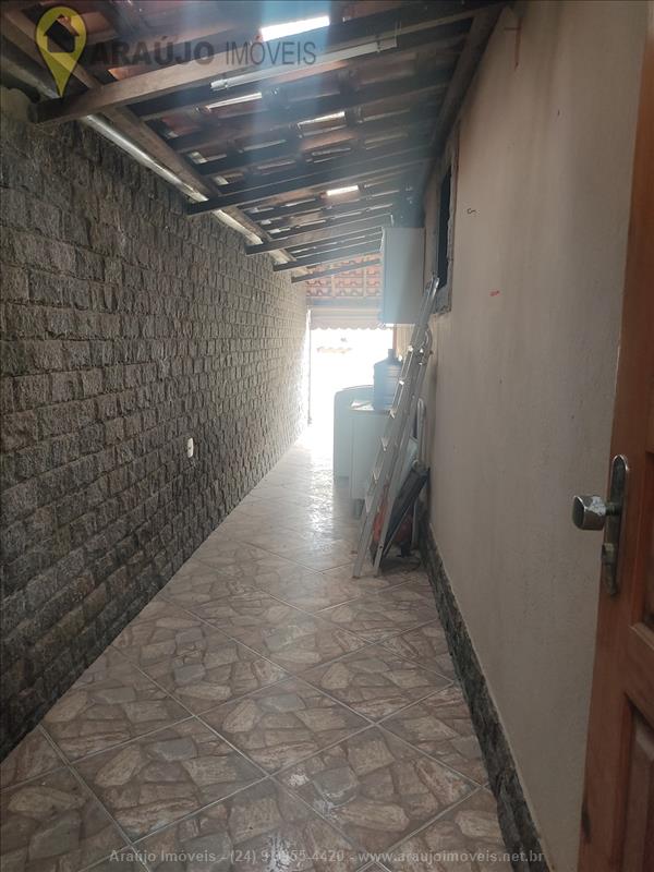 Casa a Venda no Campo Alegre em Itatiaia