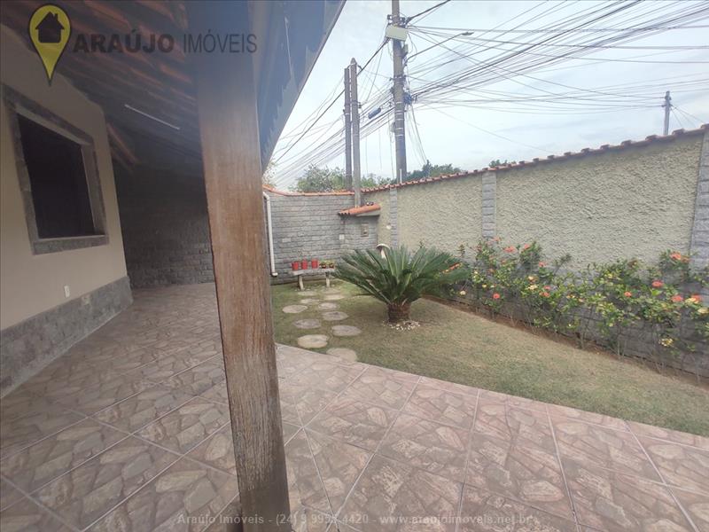 Casa a Venda no Campo Alegre em Itatiaia