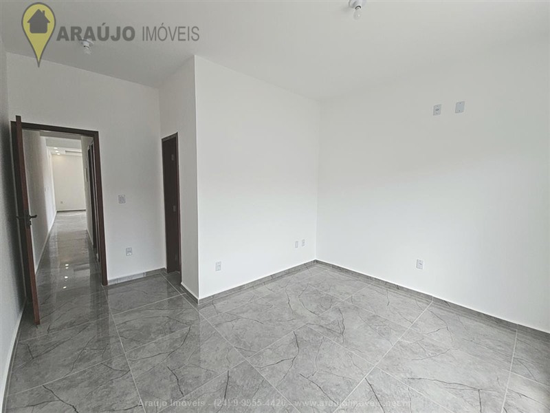 Casa a Venda no Jardim Aliança II em Resende