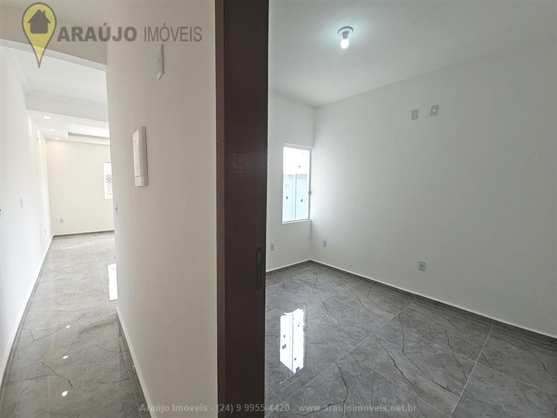 Casa a Venda no Jardim Aliança II em Resende