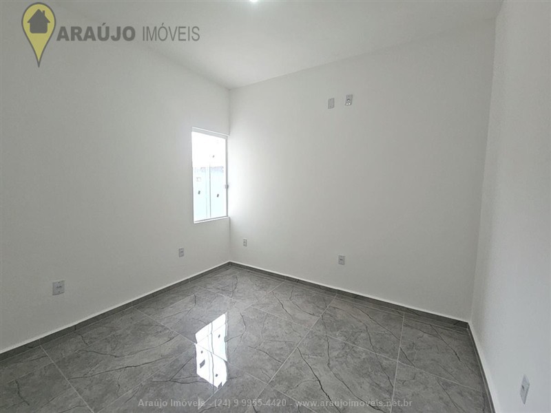 Casa a Venda no Jardim Aliança II em Resende
